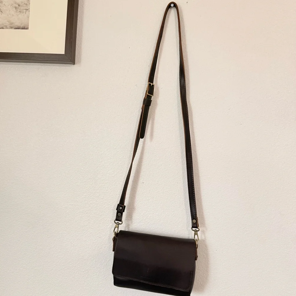 Portland Leather Metro Crossbody Bag- Mini Color: Grizzly - Picture 4 of 15